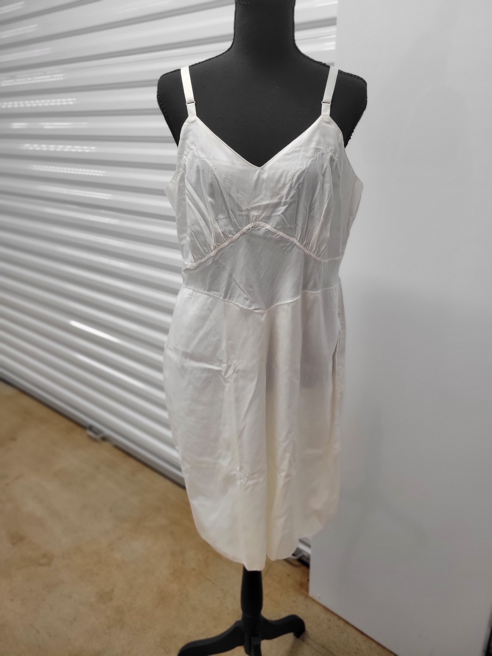 Vtg White Cotton Blend Flattering Princess Waist Full Slip Sz 40 Adj Strap